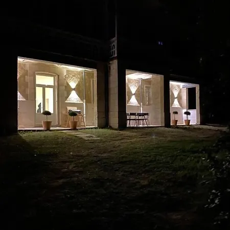 Tres Bel En Rez De Jardin, Pereire, 100 M De La