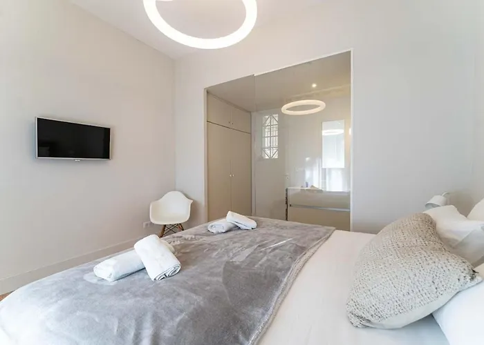 Tres Bel En Rez De Jardin, Pereire, 100 M De La Lejlighed *